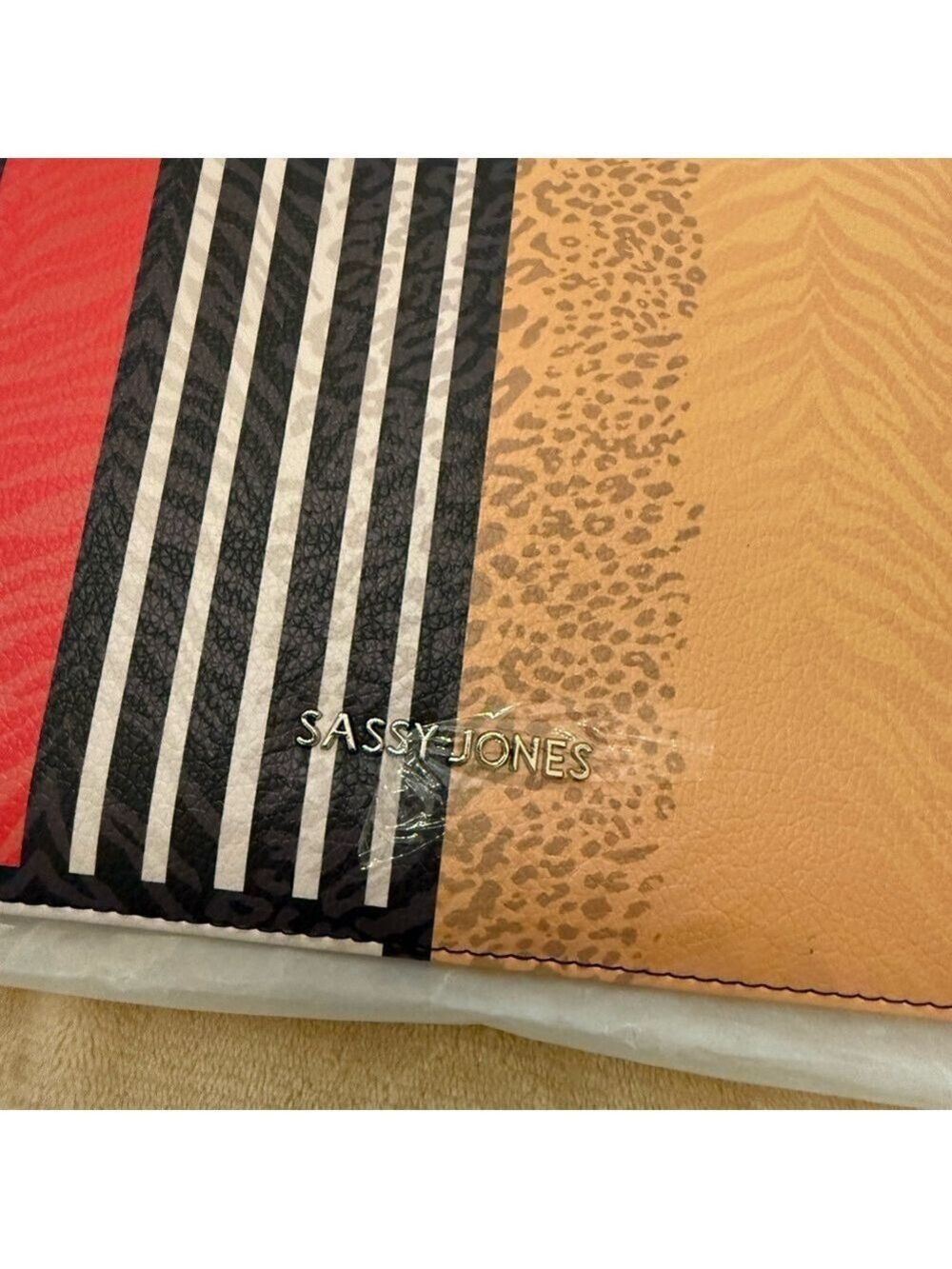 Sassy Jones Red and Black Geometric Clutch NWT - Picture 3 of 4
